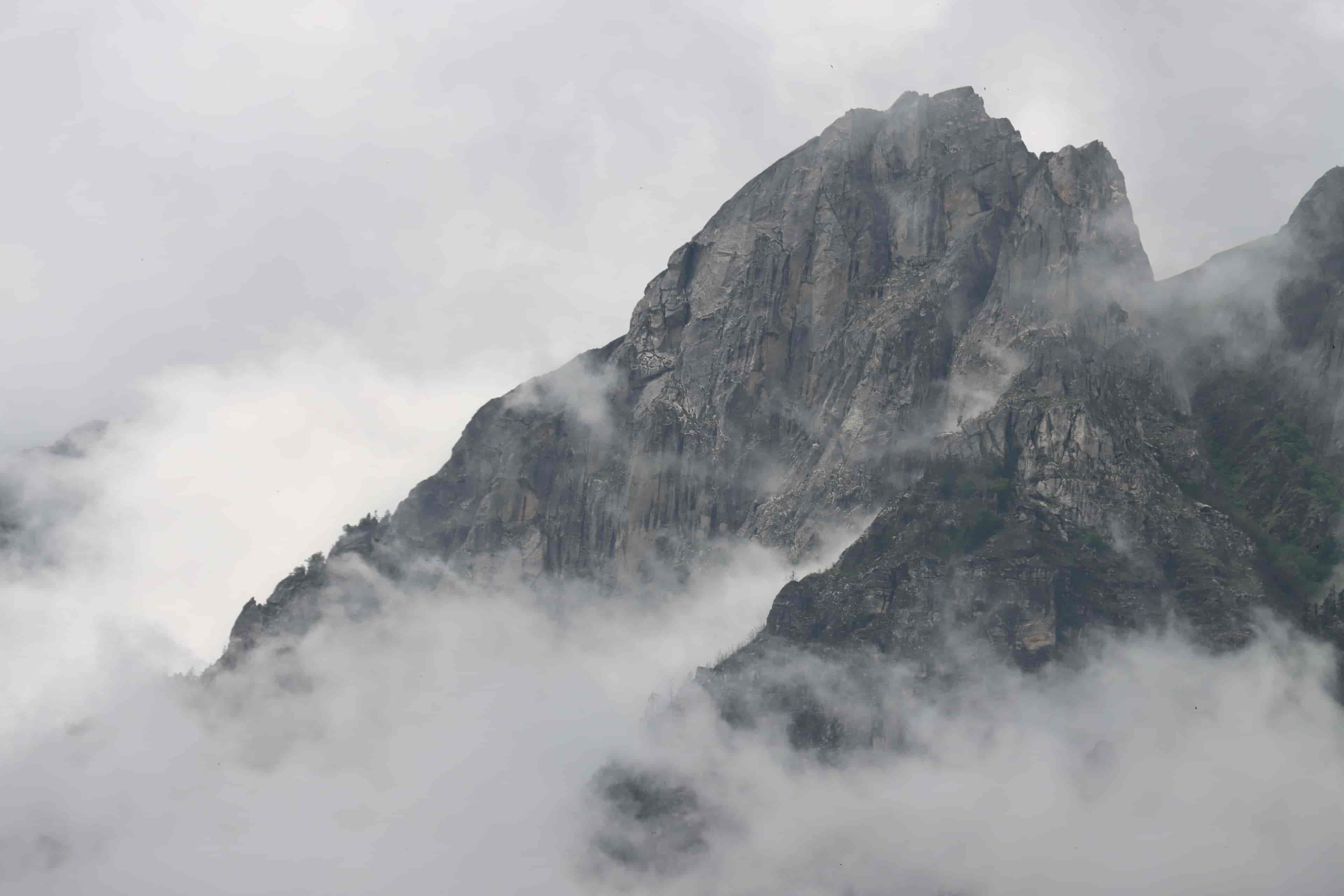 NAR PHU VALLEY TREK (12 DAYS)